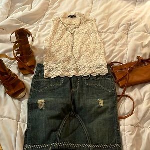 Denim skirt with vintage Suede patterned pocket